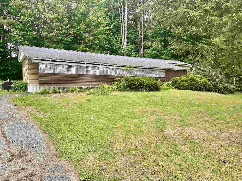 37 Fiske Place Claremont NH 03743