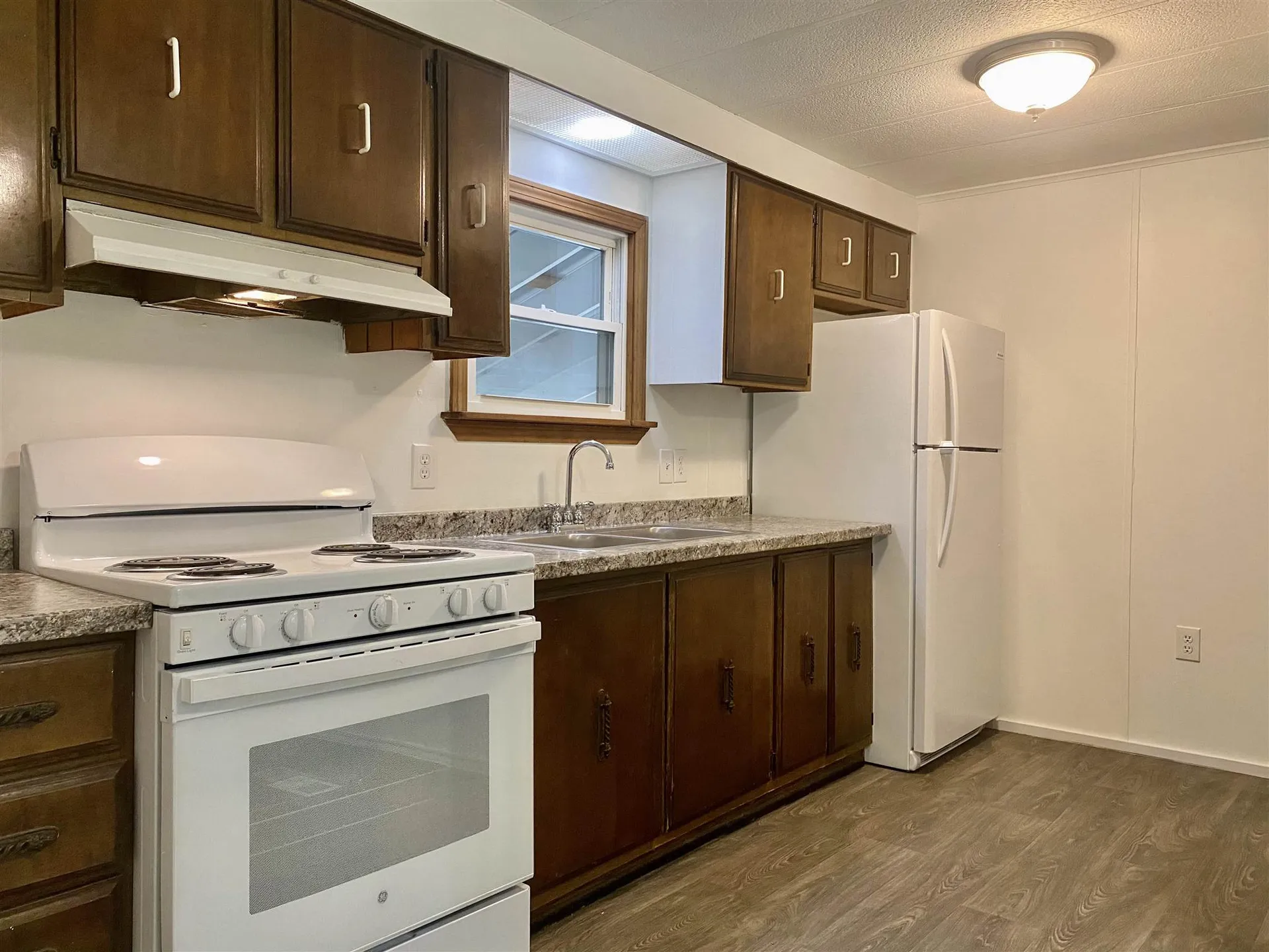 37 Fiske Place Claremont NH 03743