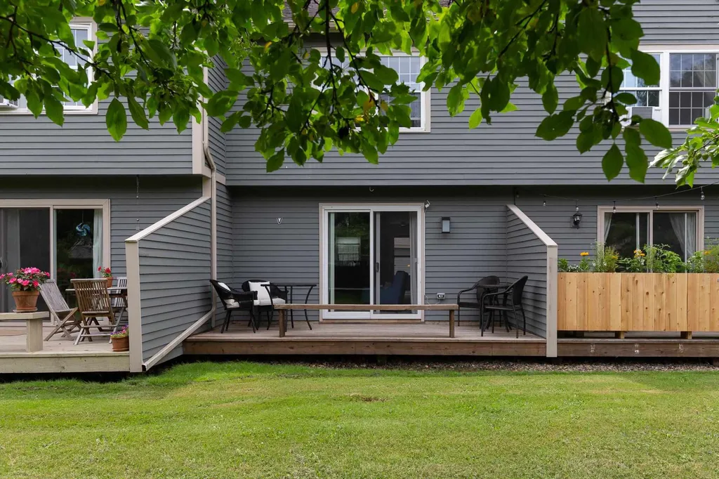 11 Conifer Court Burlington VT 05401