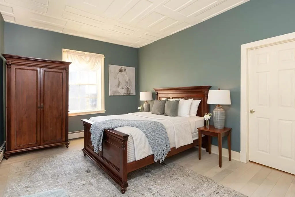 71 South Pleasant Street Middlebury VT 05753