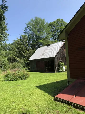 13 Woodlands Lane Newfane VT 05345