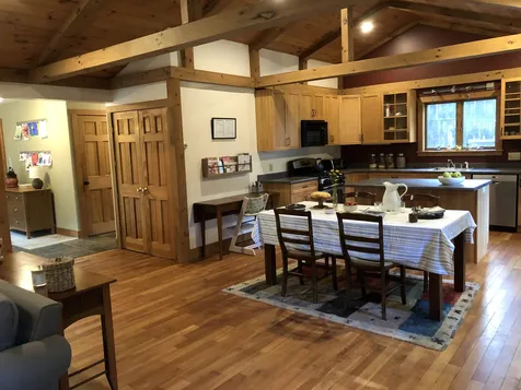 13 Woodlands Lane Newfane VT 05345