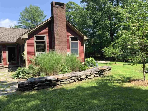 13 Woodlands Lane Newfane VT 05345
