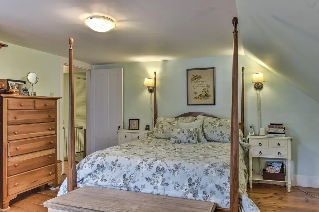24 Main Street Gilsum NH 03448