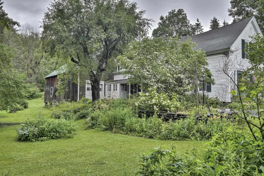 24 Main Street Gilsum NH 03448