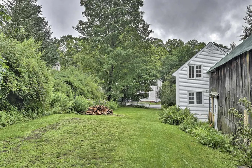 24 Main Street Gilsum NH 03448