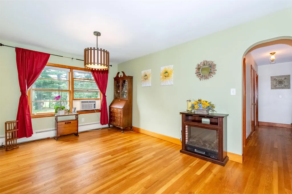 12 Willard Road Dover NH 03820