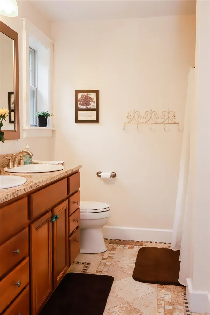 146 Devino Lane Bristol VT 05443