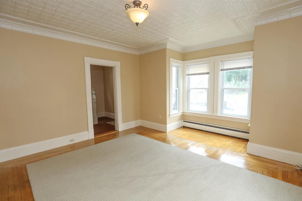 424 Amherst Street Manchester NH 03104