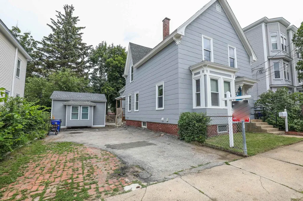 424 Amherst Street Manchester NH 03104