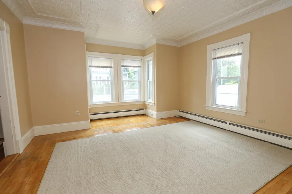 424 Amherst Street Manchester NH 03104