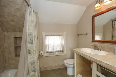 424 Amherst Street Manchester NH 03104