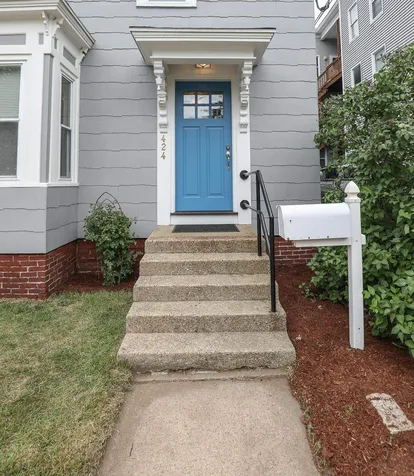 424 Amherst Street Manchester NH 03104