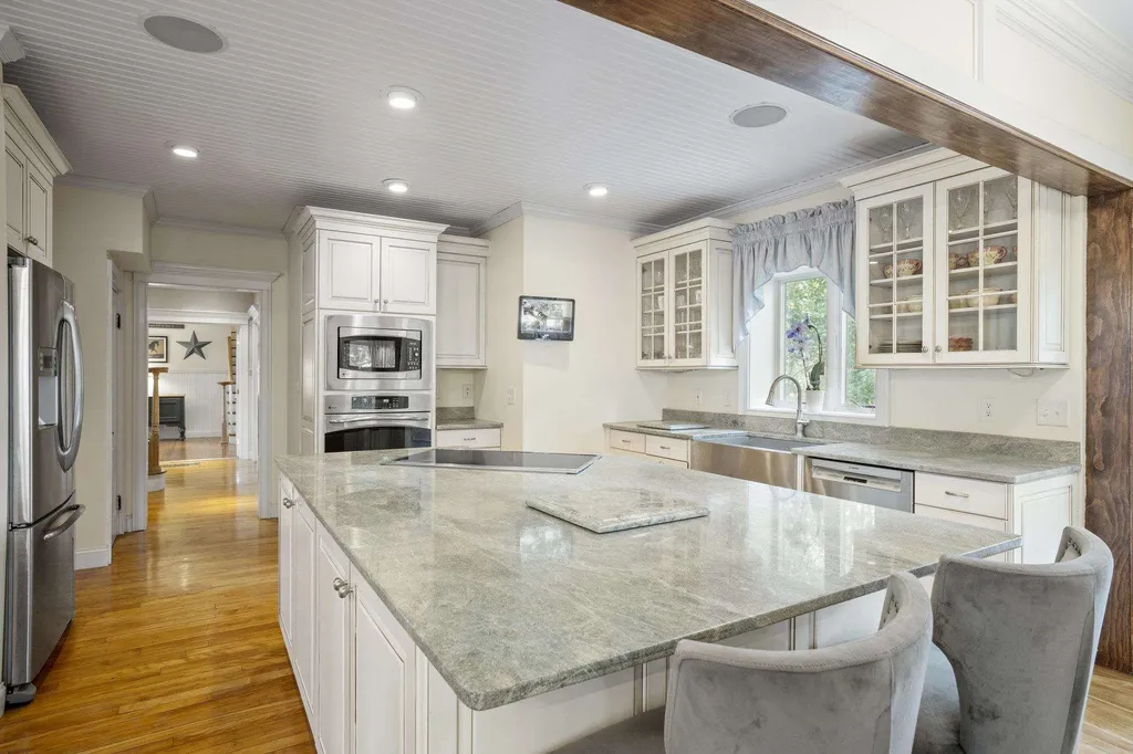 11 Cusack Road Hampton NH 03842