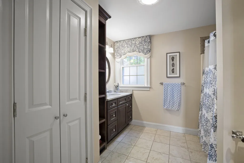 11 Cusack Road Hampton NH 03842