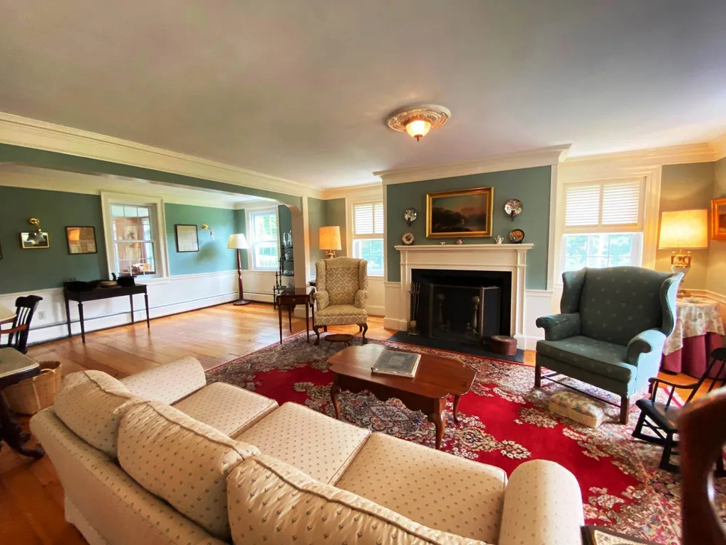 194 Drinkwater Road Kensington NH 03833