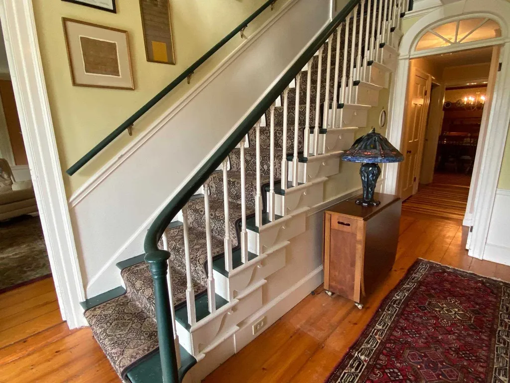194 Drinkwater Road Kensington NH 03833