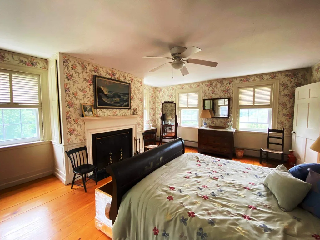 194 Drinkwater Road Kensington NH 03833