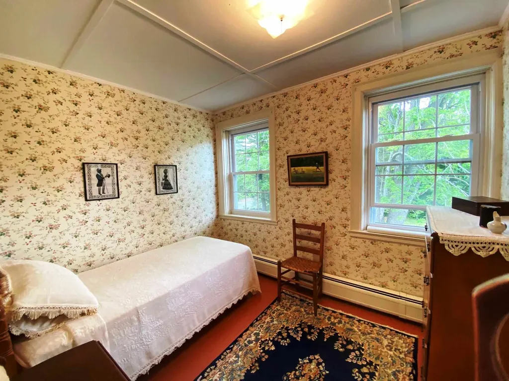194 Drinkwater Road Kensington NH 03833
