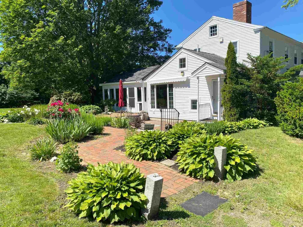 194 Drinkwater Road Kensington NH 03833