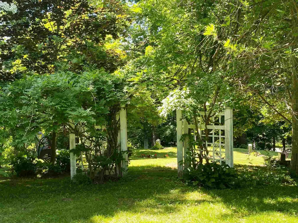 194 Drinkwater Road Kensington NH 03833