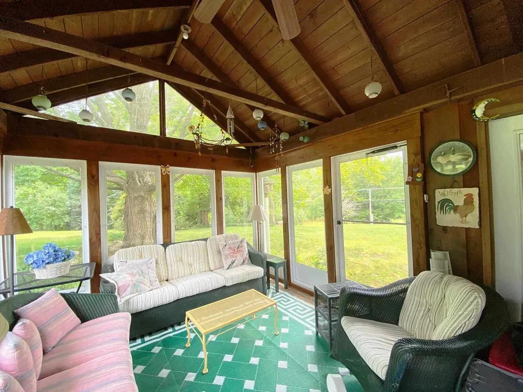 194 Drinkwater Road Kensington NH 03833