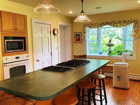 194 Drinkwater Road Kensington NH 03833