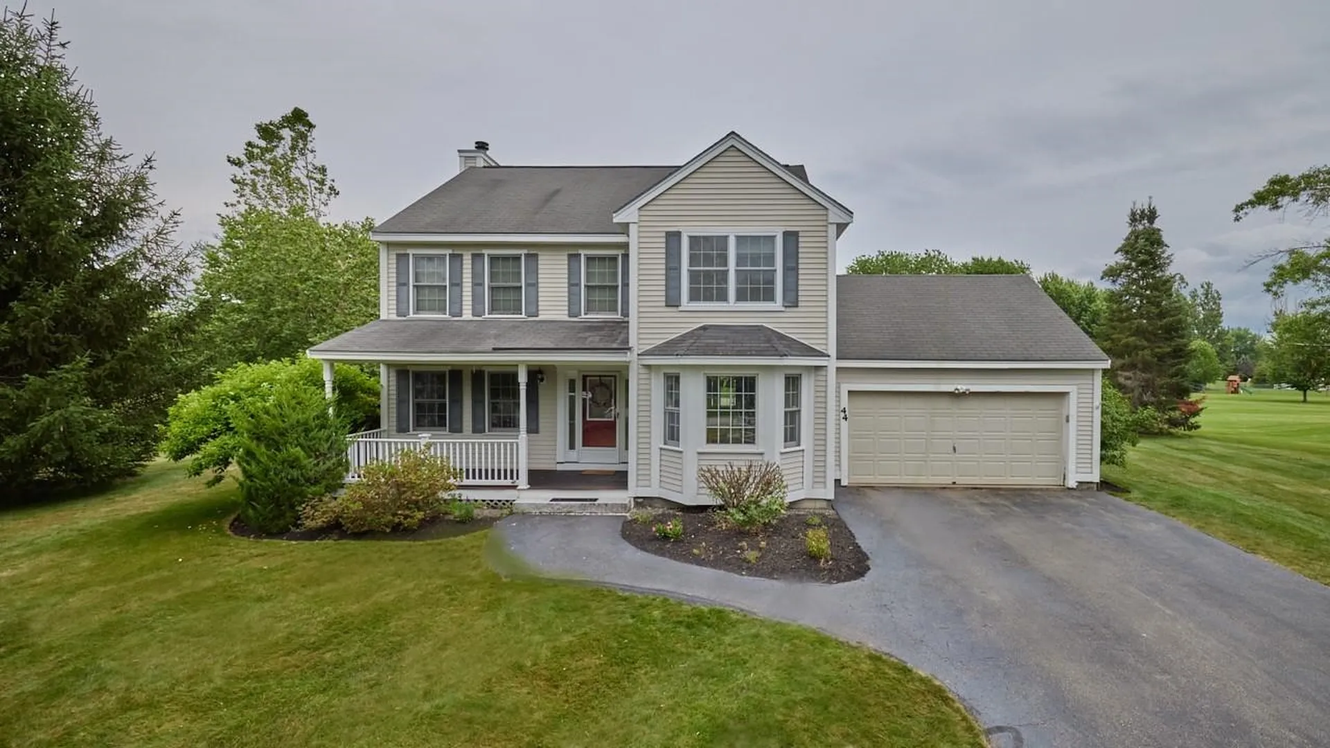 44 Naticook Avenue Litchfield NH 03052-2345