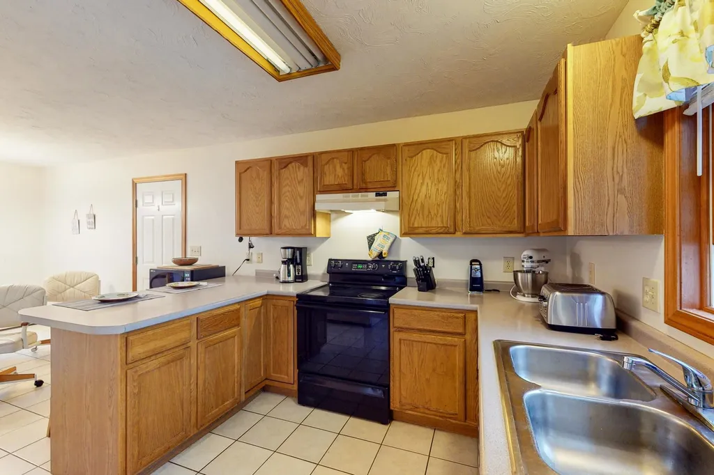 192 Warren Street Laconia NH 03246