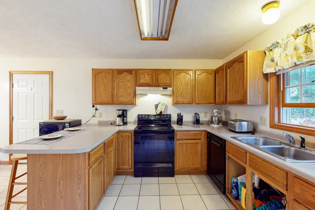 192 Warren Street Laconia NH 03246