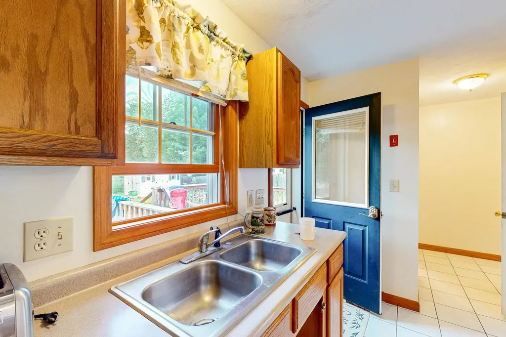 192 Warren Street Laconia NH 03246