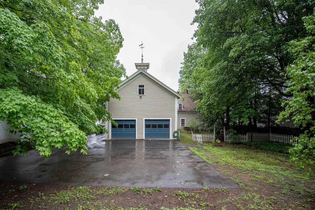 74 School Street Bristol NH 03222