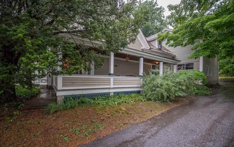 74 School Street Bristol NH 03222