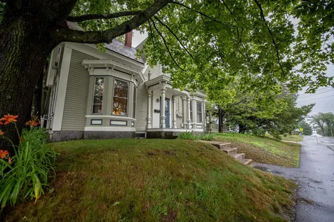 74 School Street Bristol NH 03222