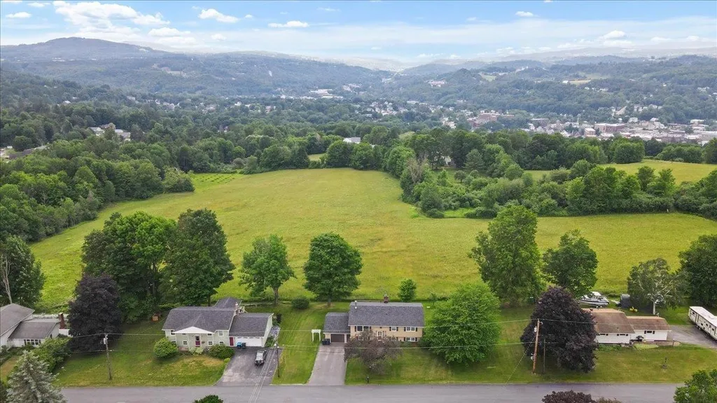 16 Hillcrest Lane Barre Town VT 05641