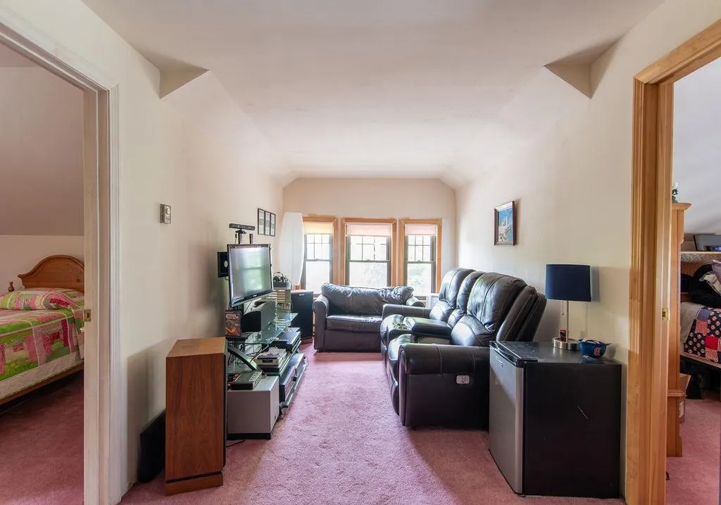 179 Sagamore Street Manchester NH 03104