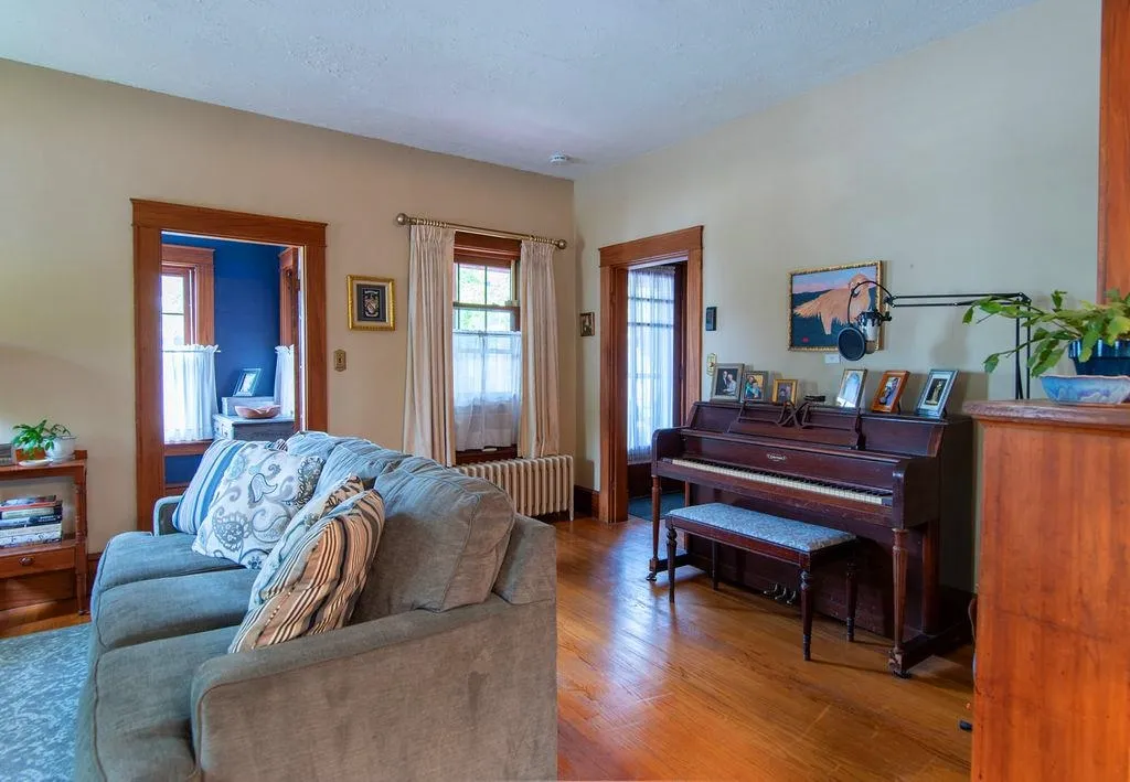 179 Sagamore Street Manchester NH 03104
