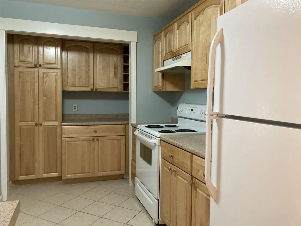 33 Floyd Avenue Lebanon NH 03766