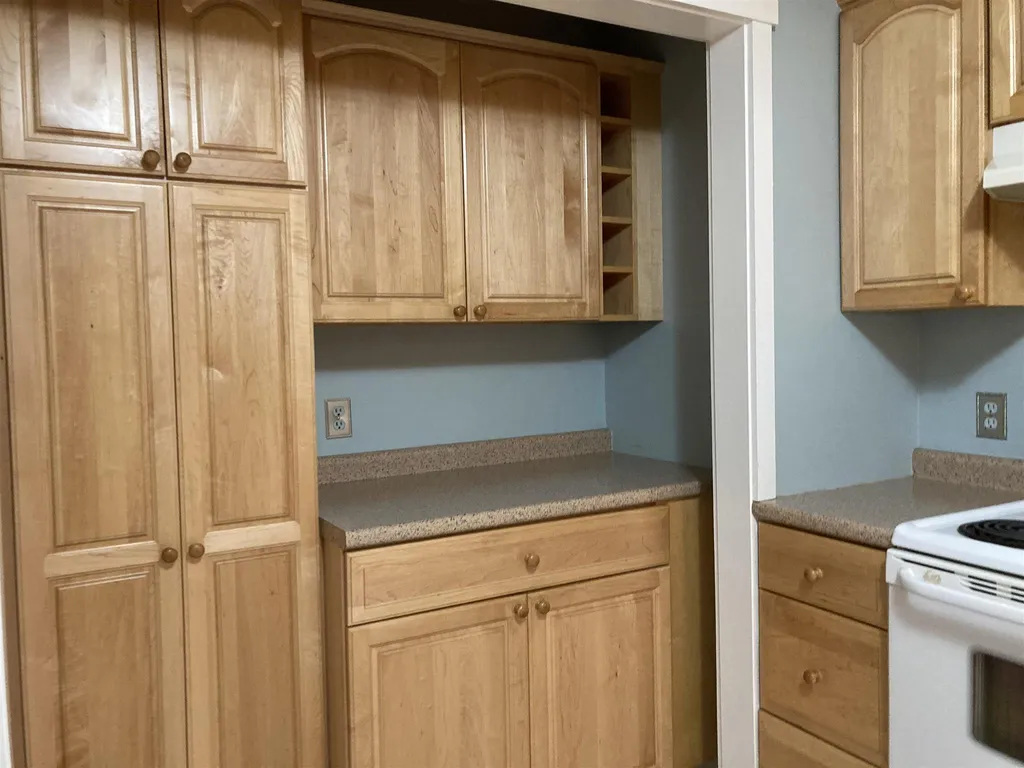 33 Floyd Avenue Lebanon NH 03766