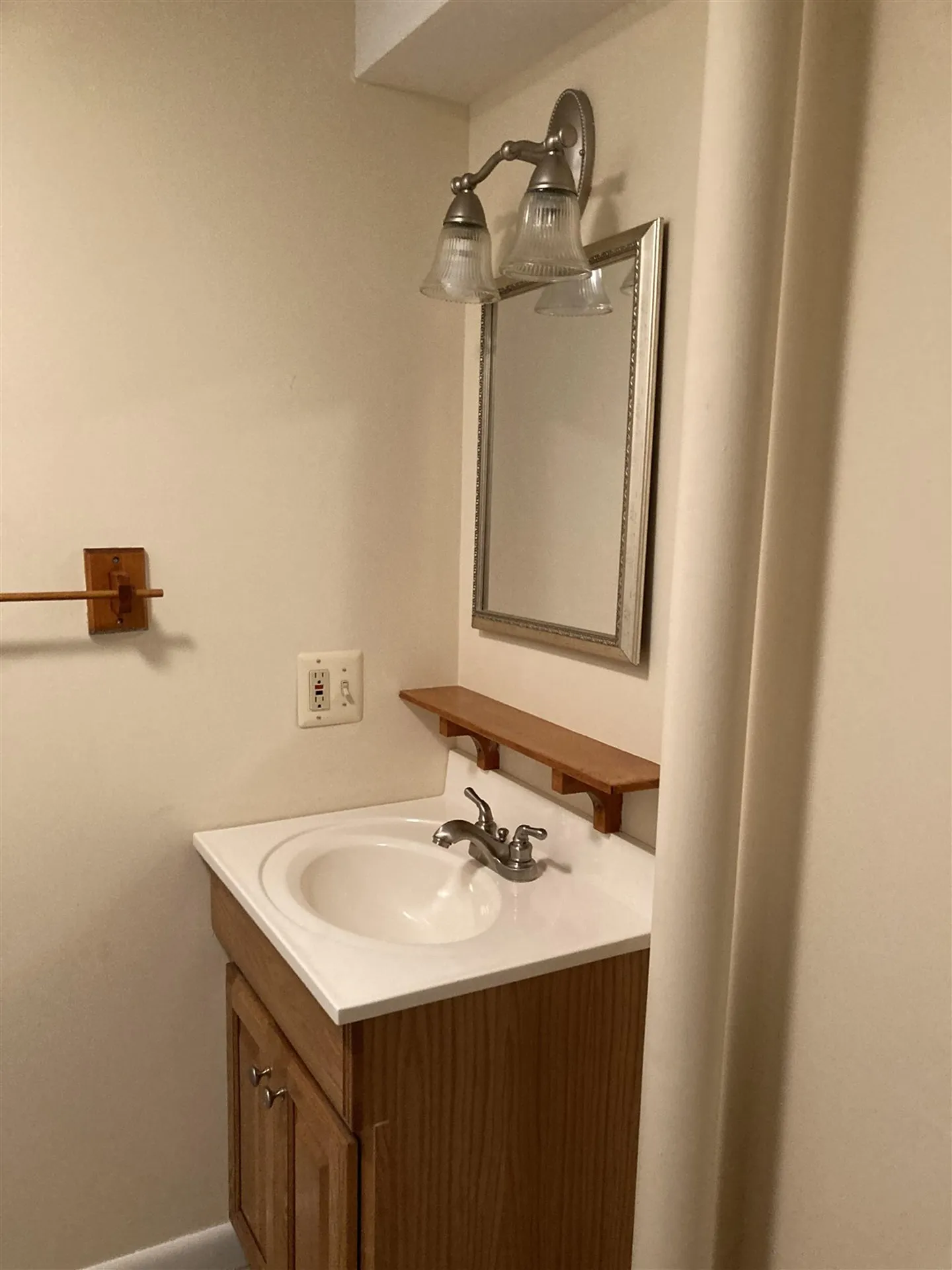 33 Floyd Avenue Lebanon NH 03766