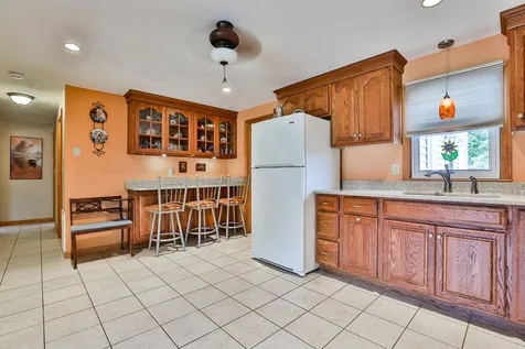 6 Bulova Drive Nashua NH 03060