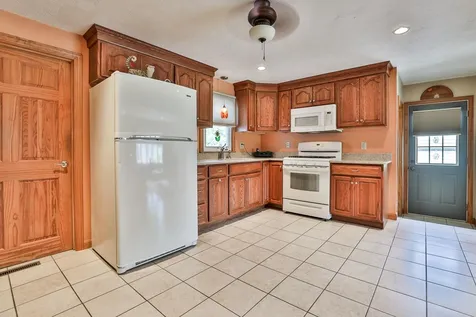 6 Bulova Drive Nashua NH 03060