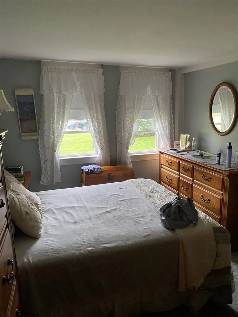 5 Kingston Road Danville NH 03819