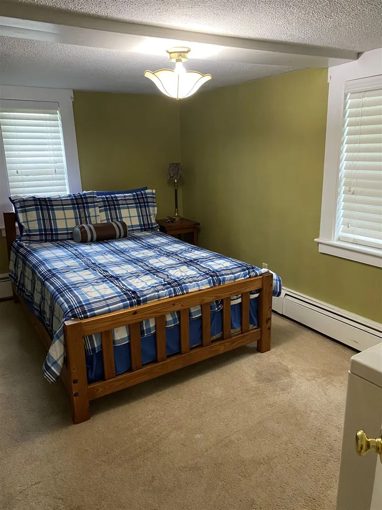5 Kingston Road Danville NH 03819