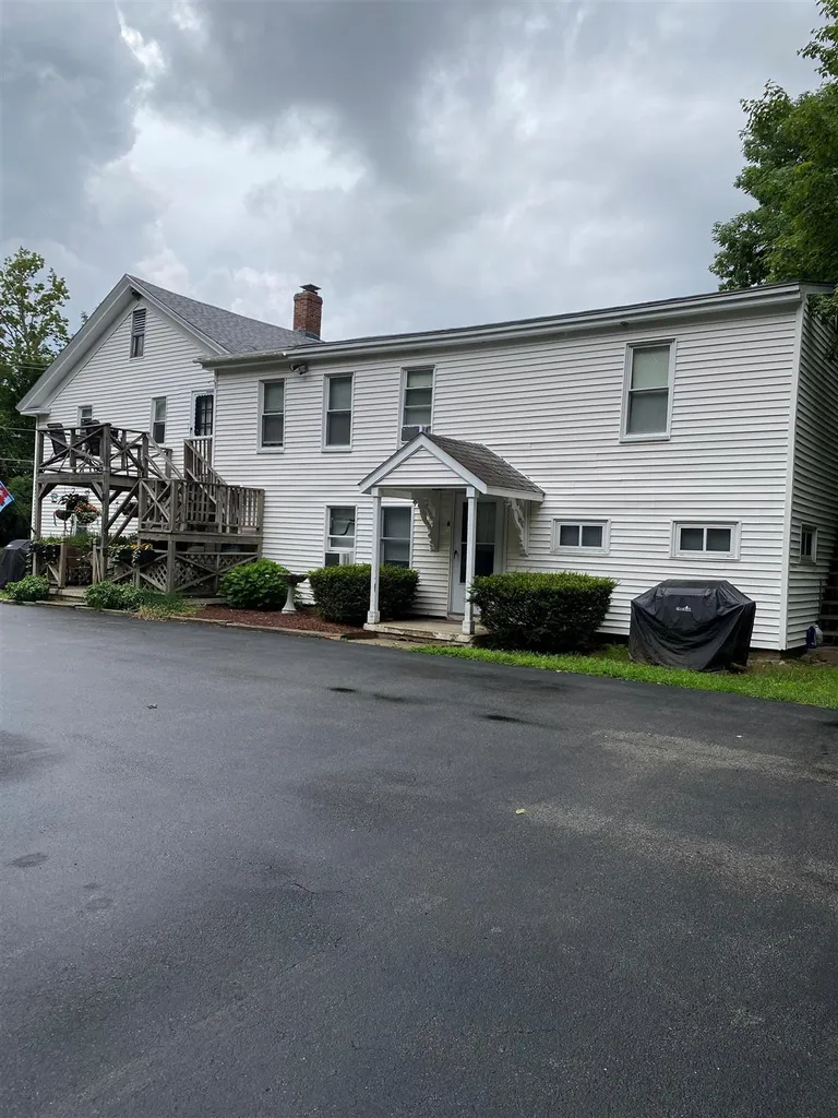 5 Kingston Road Danville NH 03819