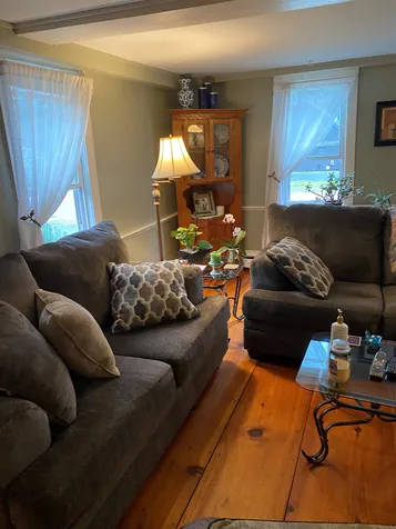 5 Kingston Road Danville NH 03819