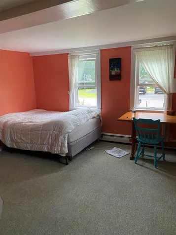 5 Kingston Road Danville NH 03819