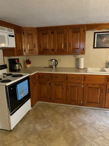 5 Kingston Road Danville NH 03819