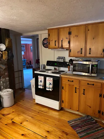 5 Kingston Road Danville NH 03819