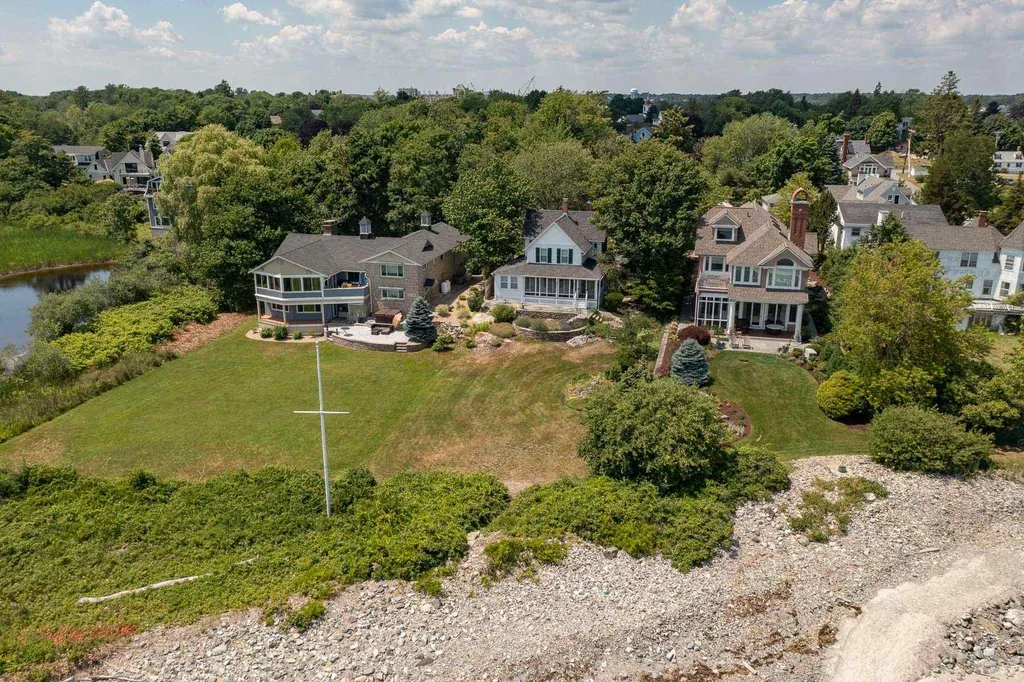17 Sea Breeze Lane New Castle NH 03854